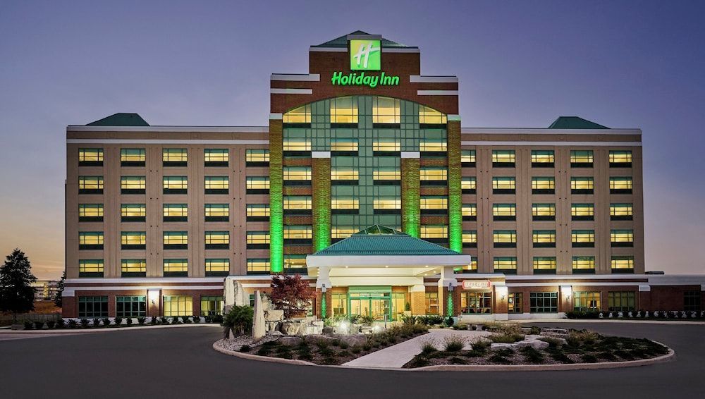 Holiday Inn & Suites OAKVILLE @ BRONTE by IHG 1