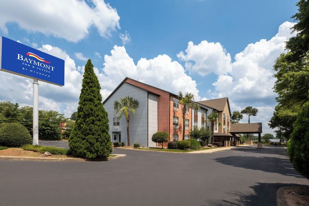 Baymont Inn & Suites by Wyndham Morrow - Atlanta I-75 South 1