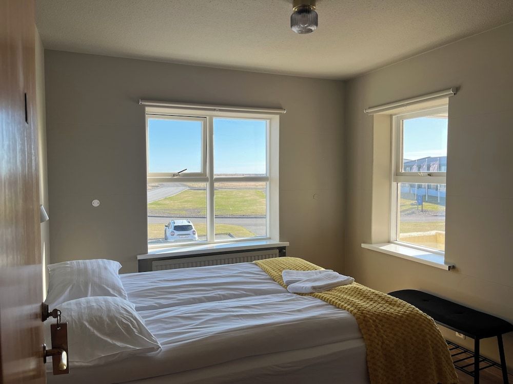 Guesthouse Hvammur by the Harbour 1