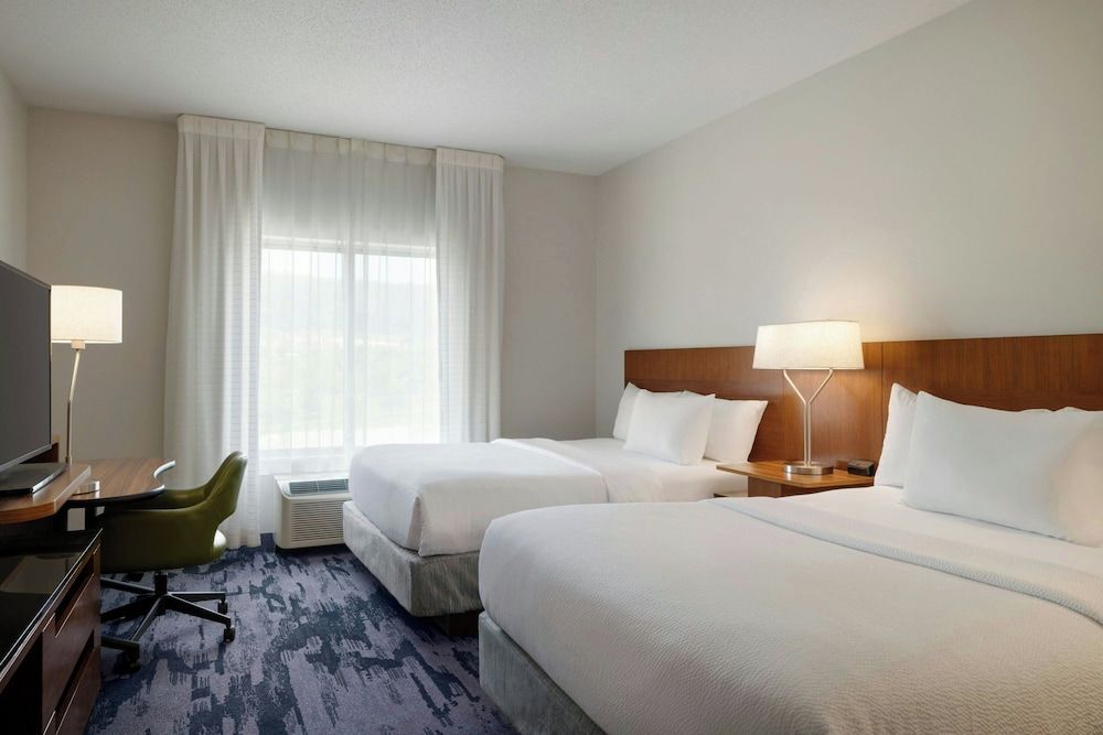 Fairfield Inn & Suites by Marriott Bristol 2