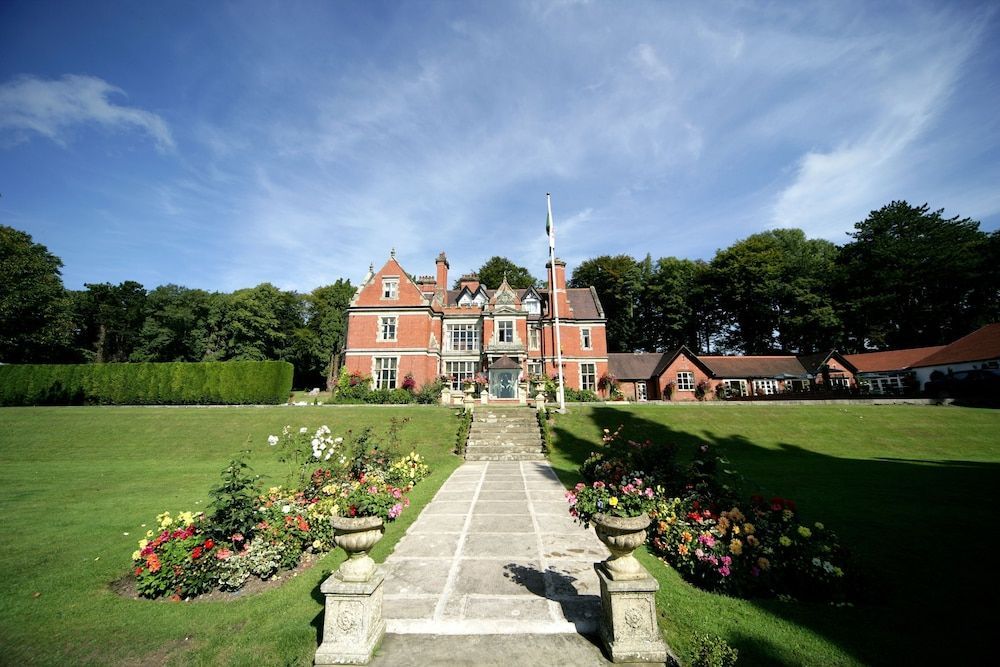 The Coed-Y-Mwstwr Hotel 1