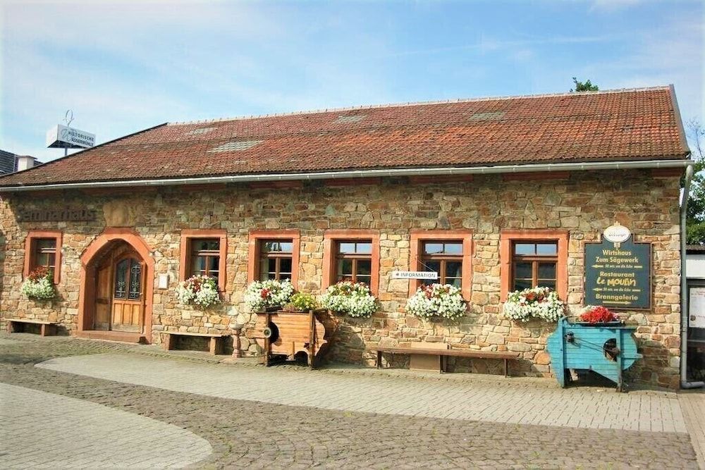 Historische Wassermühle 1