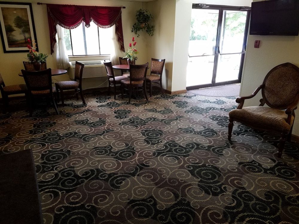 Auburn Inn 2