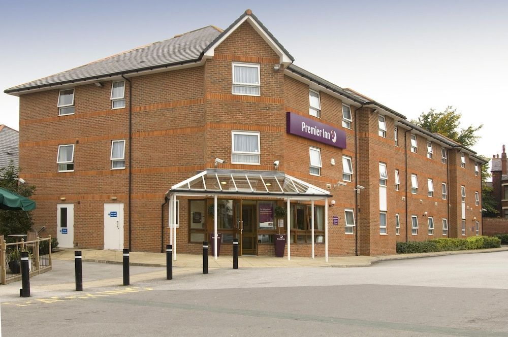 Premier Inn Leeds East 1