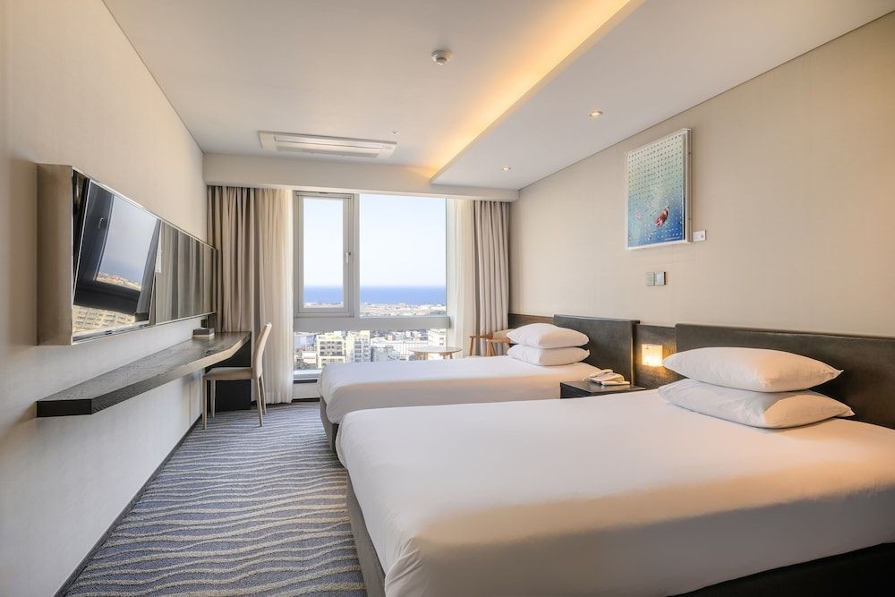 Gloucester Hotel Jeju 1