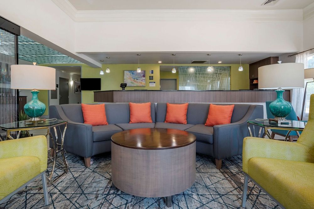 Best Western Carlton Suites 2