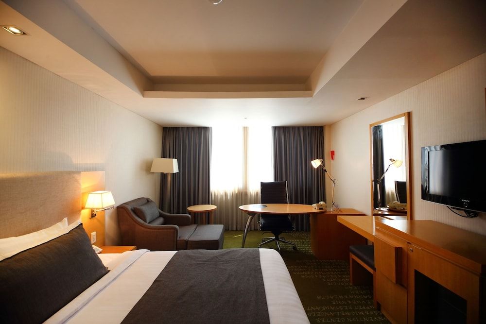 Ramada by Wyndham Songdo 1
