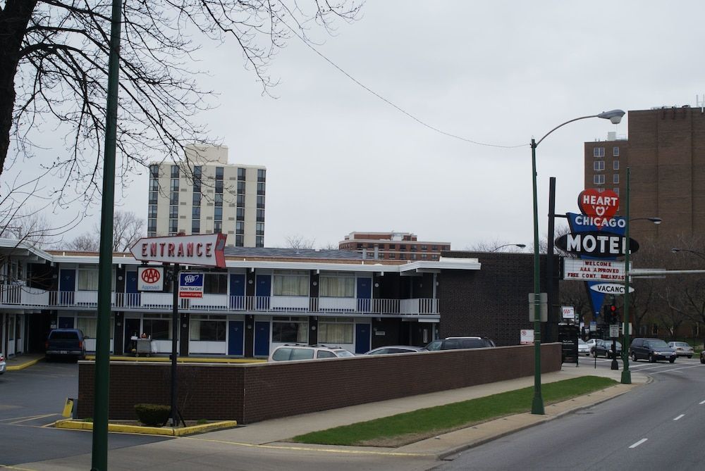 Heart O' Chicago Motel 1