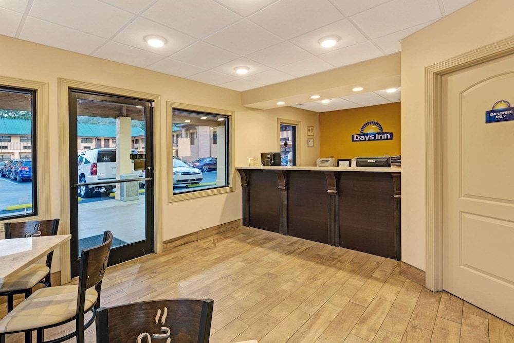 Days Inn by Wyndham Cherokee Near Casino 2