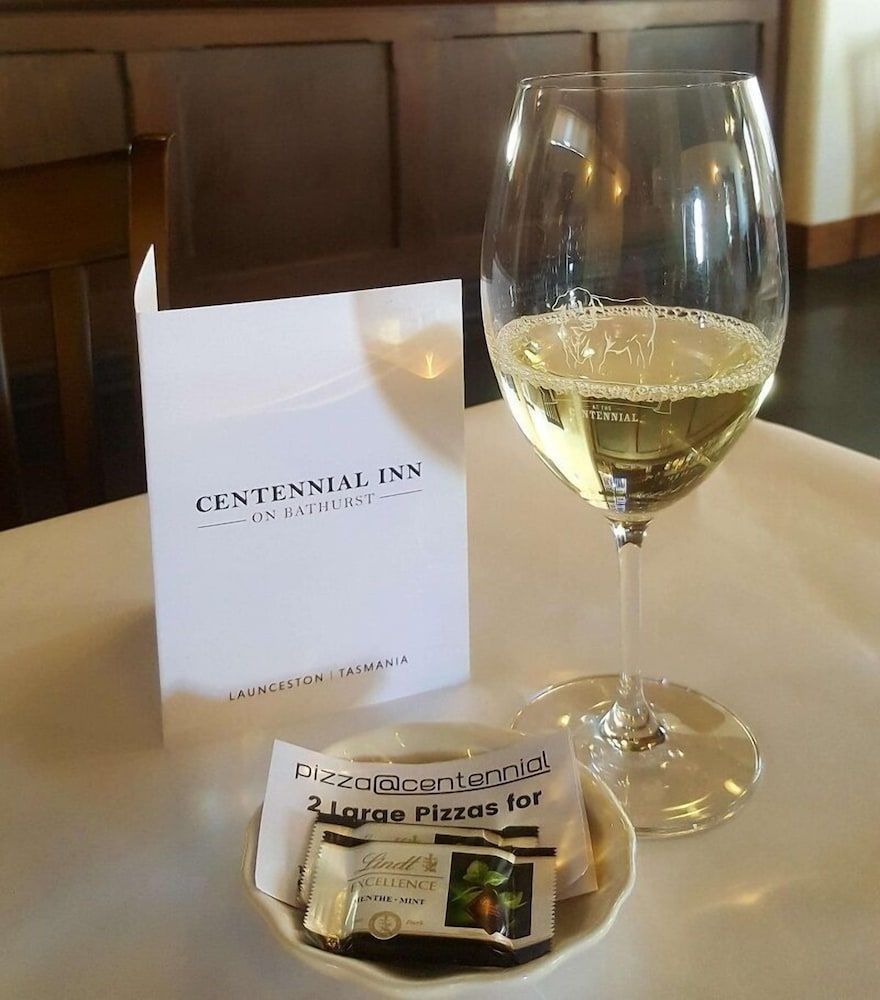 Centennial Inn on Bathurst 2