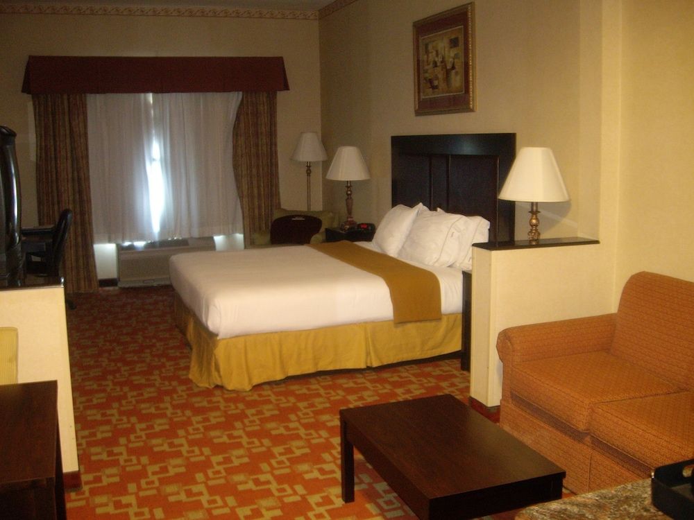 Holiday Inn Express & Suites EL CENTRO by IHG 2