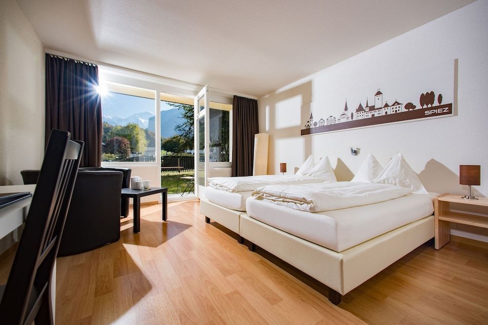 Jungfrau Hotel Annex Alpine Inn 1