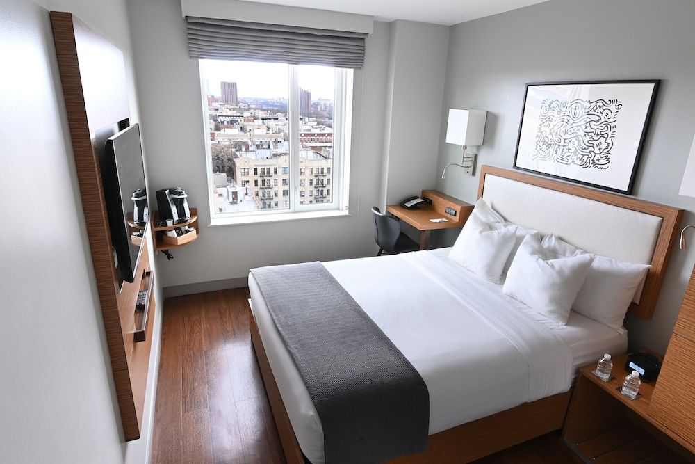 Edge Hotel Washington Heights 2