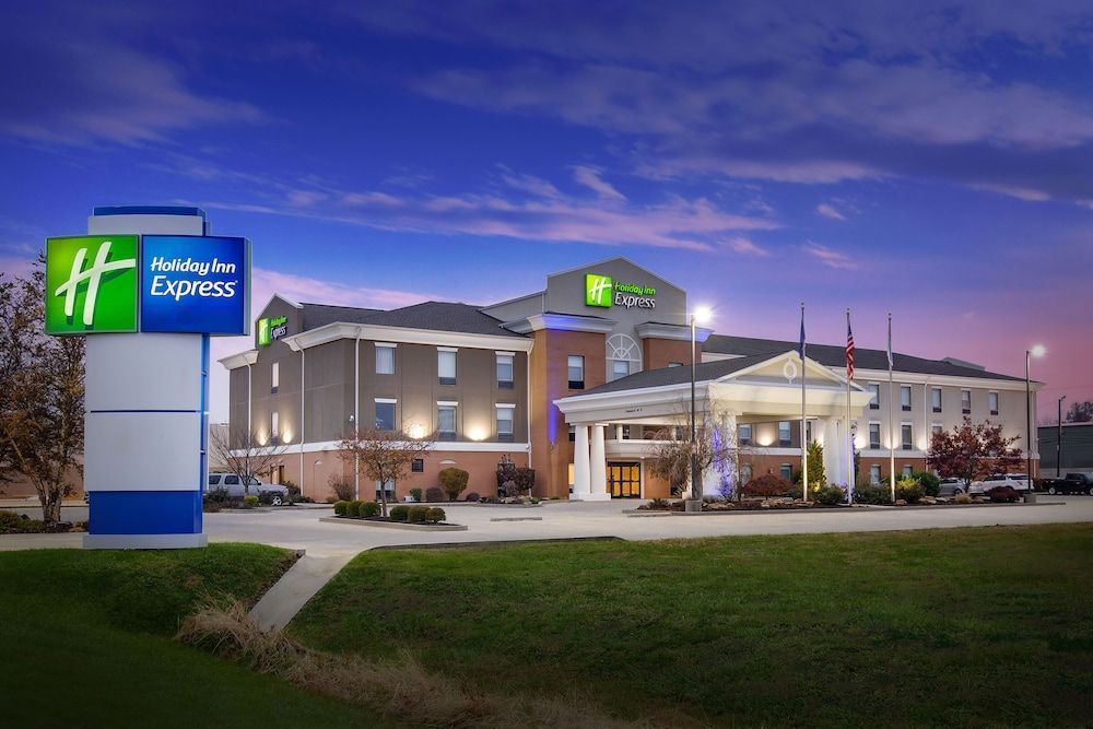 Holiday Inn Express VINCENNES by IHG 1