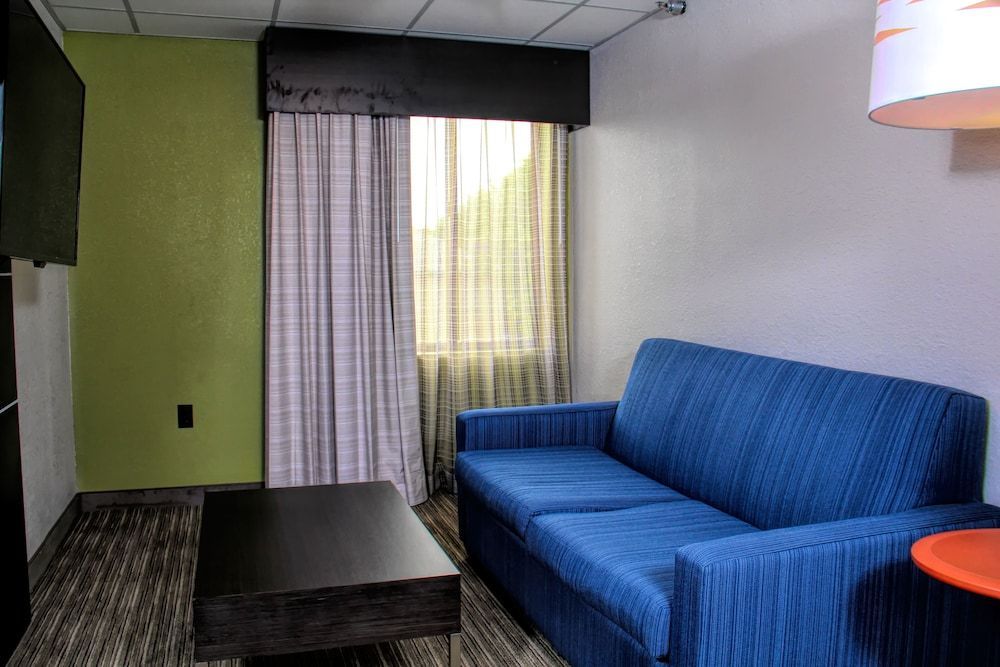 Holiday Inn Express ROCHESTER - GREECE by IHG 2