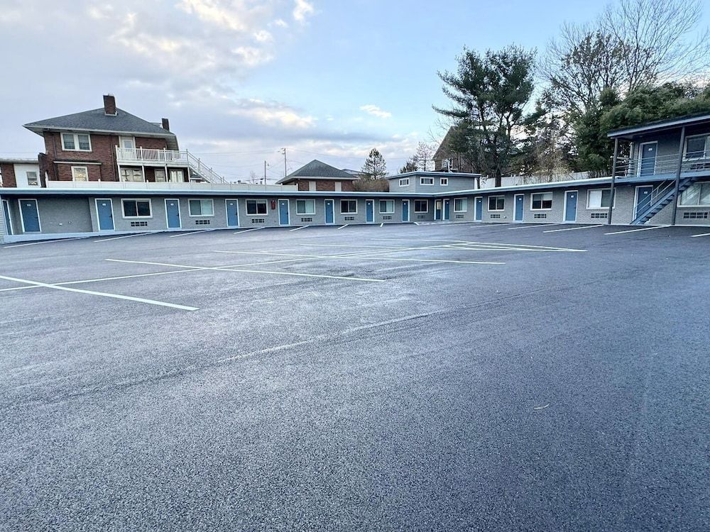 Residency Inn & Studios 1