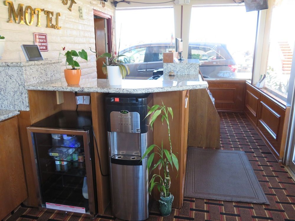 Royal Crest Motel 2