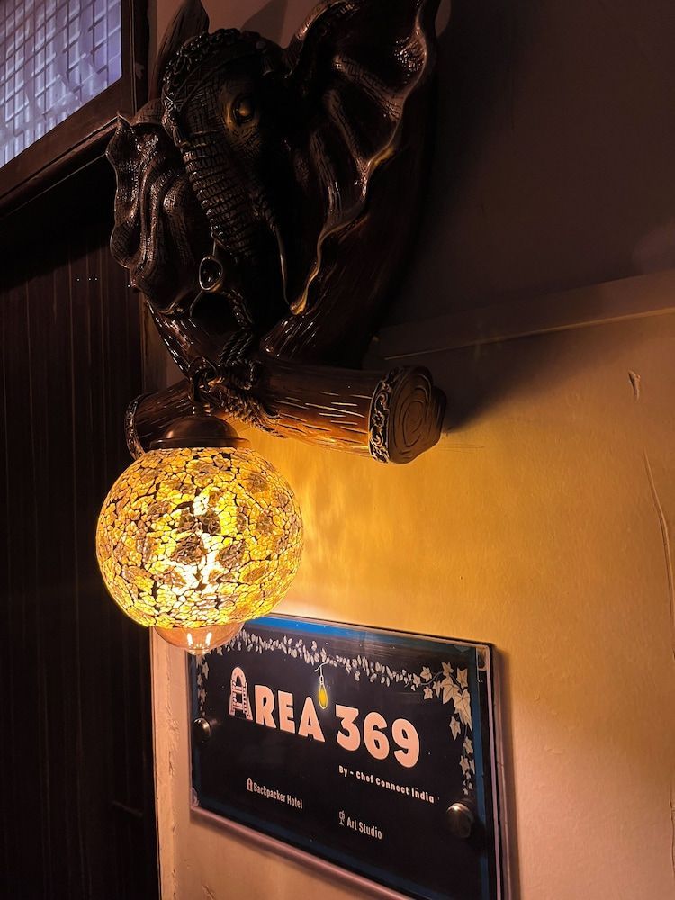 Area 369 2
