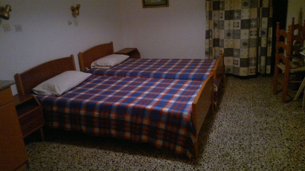 FANIA 2 ROOMS in FRONT OF THE SEA 2