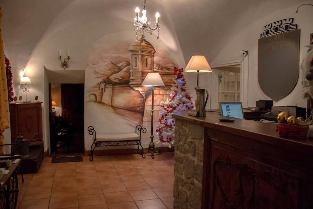 Auberge de L'Echauguette 1