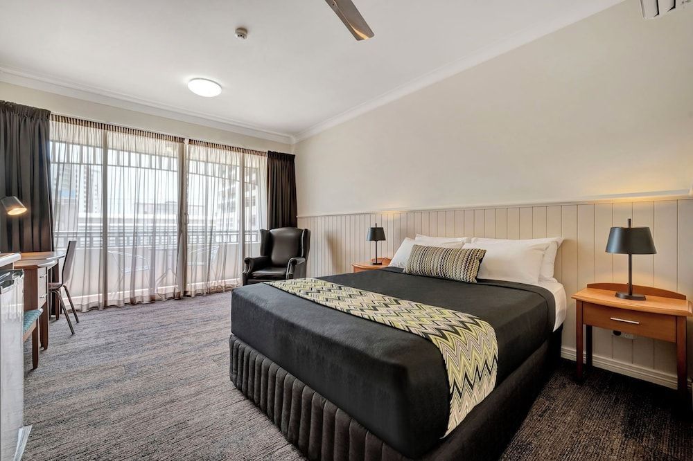 City Oasis Inn Townsville, SureStay Collection by BW 1