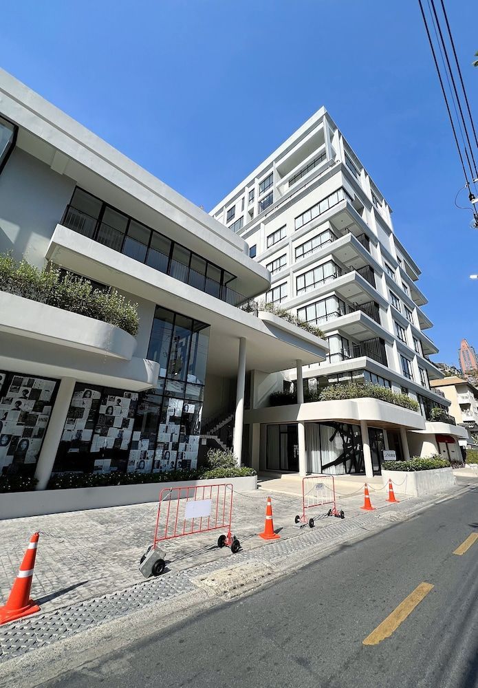Sathorn 111 1