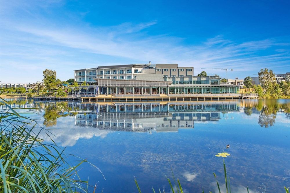 Best Western Plus North Lakes Hotel 1