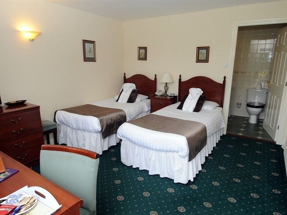 The Rusland Pool Hotel 2