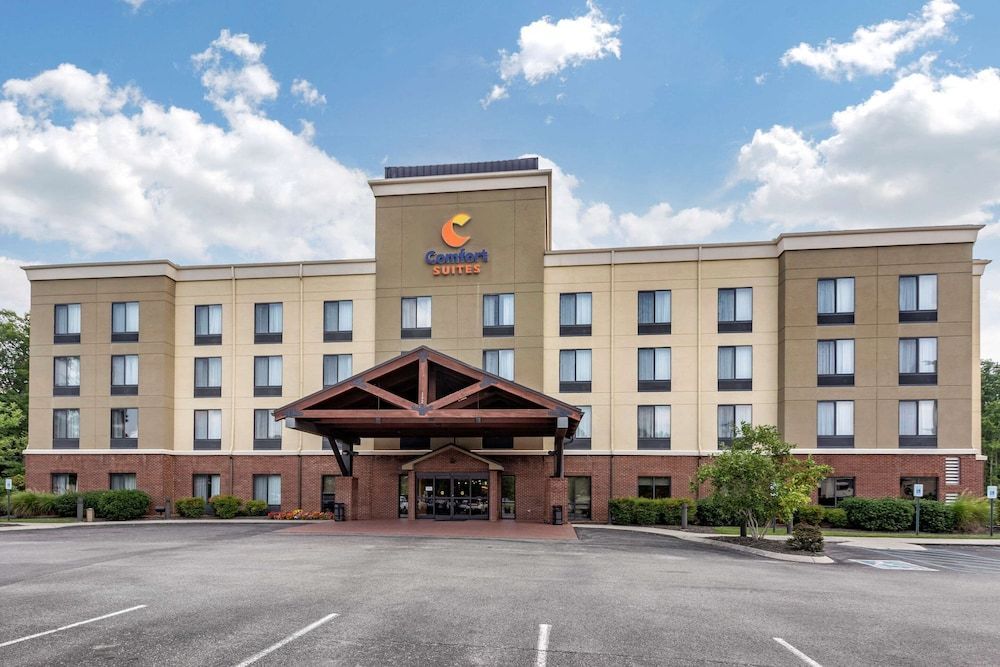 Comfort Suites Manchester near Arnold AFB 1