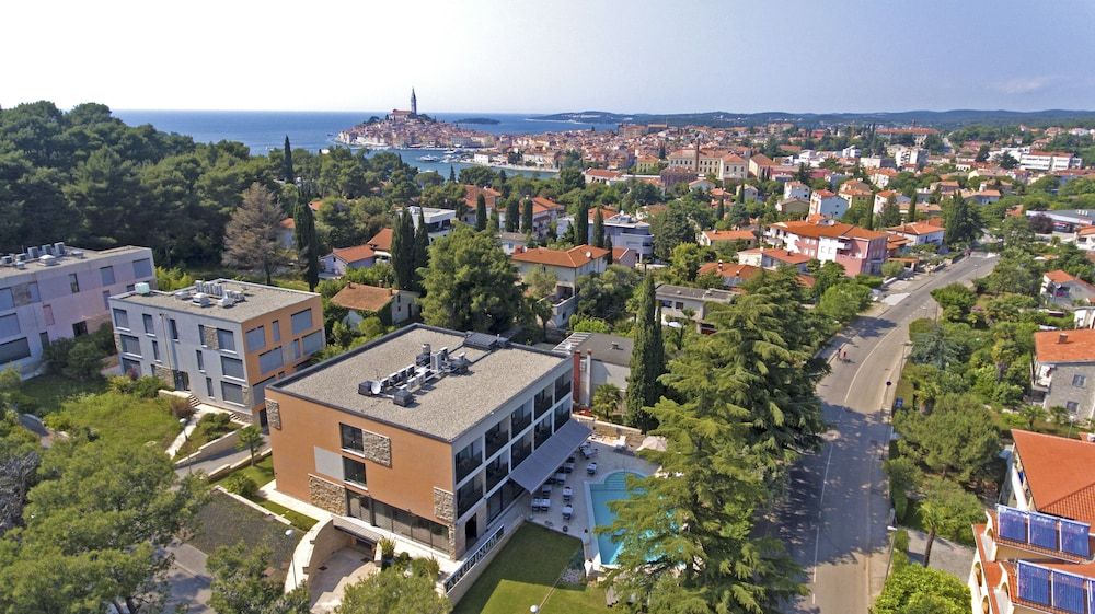 Hotel Arupinum 1