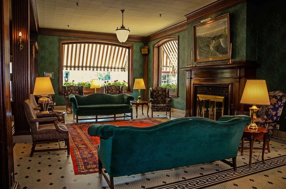 Penn Wells Hotel 2