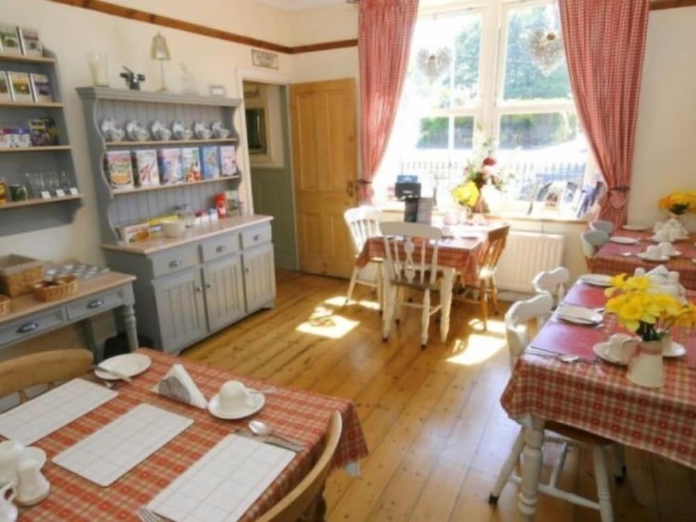 Moor End Bed and Breakfast 1