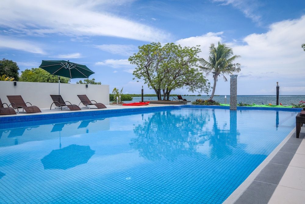 Lander's Bay Resort 1