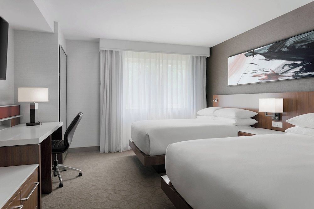 Delta Hotels by Marriott Burlington 1
