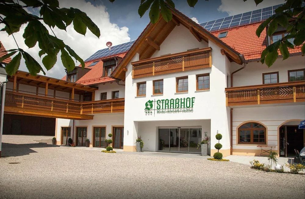Hotel Straßhof 1