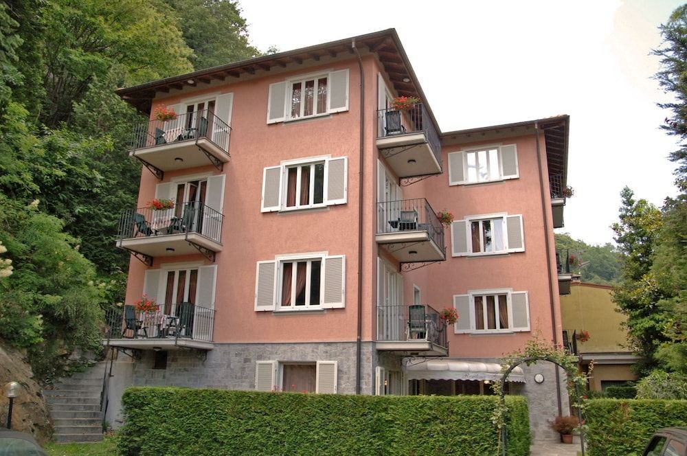 Residence Garden 1