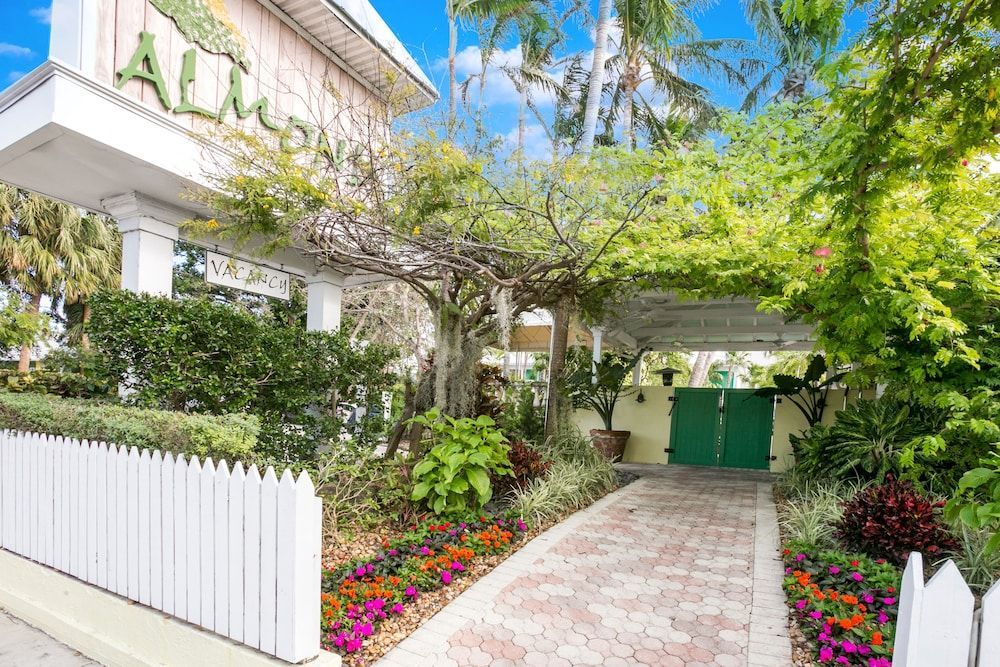 Almond Tree Inn - Adults Only 1