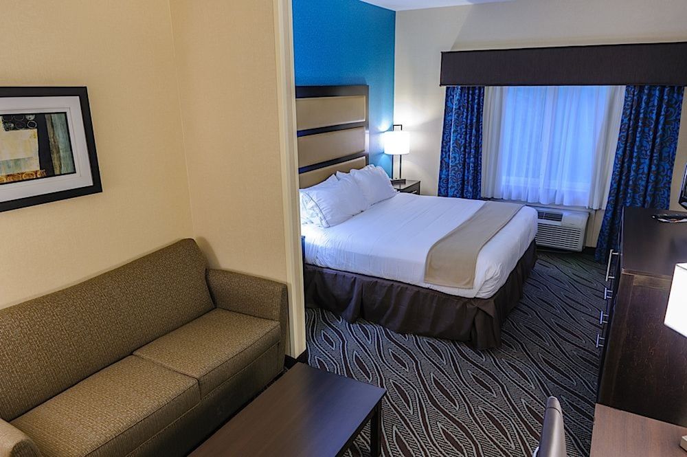 Holiday Inn Express LUDLOW - CHICOPEE AREA by IHG 2