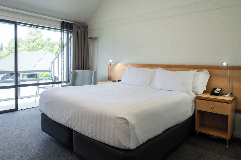 Edgewater Hotel 2