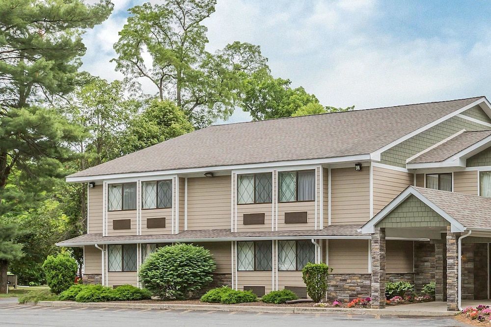 Quality Inn Hyde Park - Poughkeepsie North 1