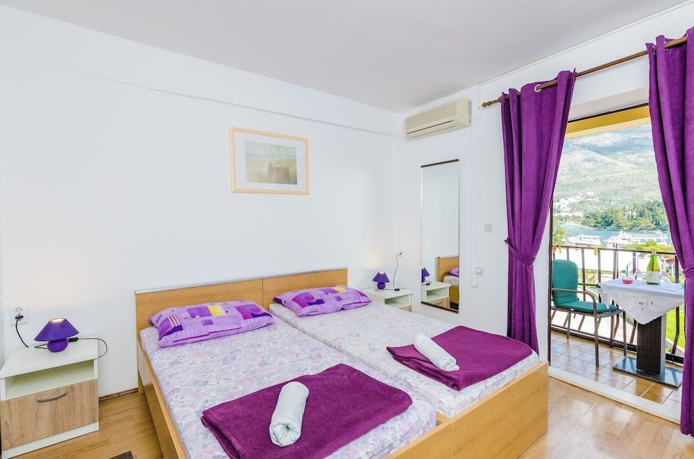 Apartments & Rooms Mihajica 1