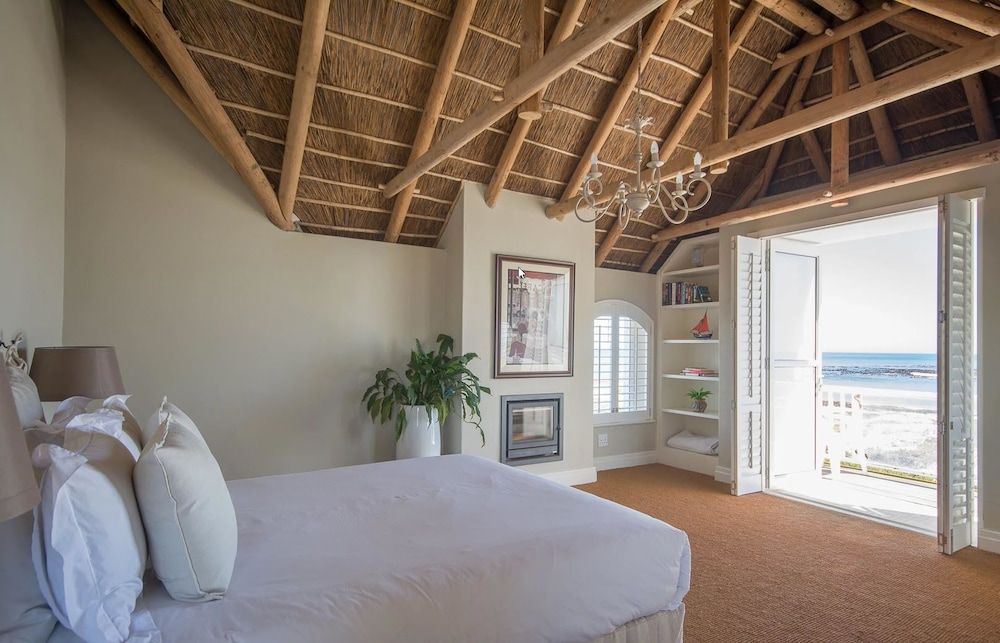 The Beach Villa 1