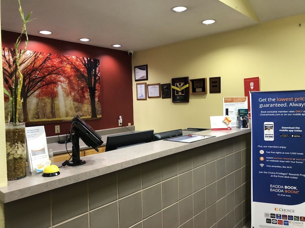 Econo Lodge Marion I-81 2