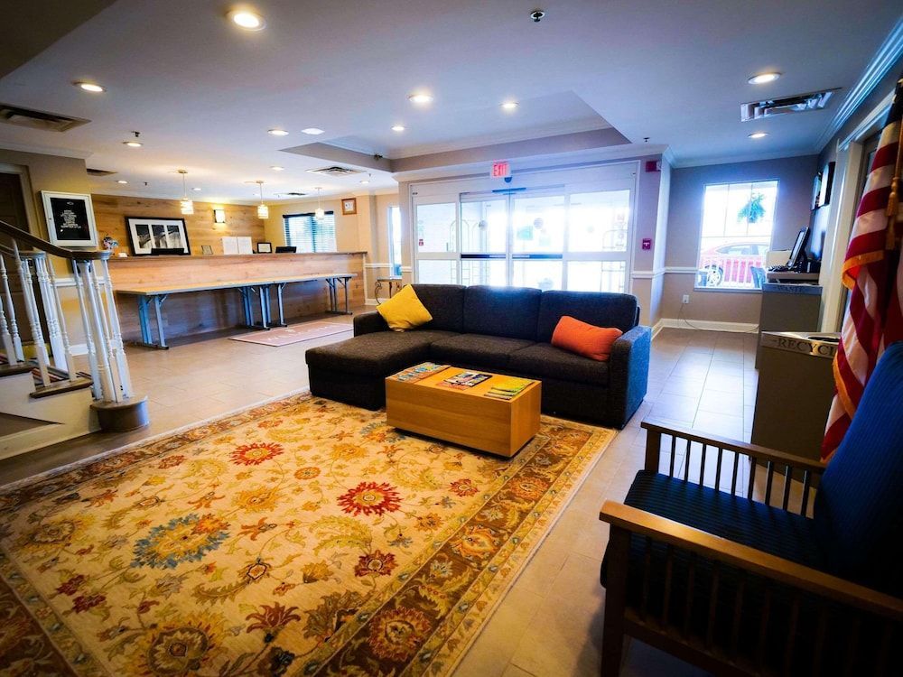 Country Inn & Suites by Radisson, Burlington Elon , NC 2