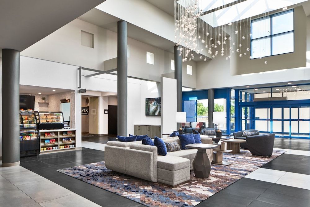 Delta Hotels by Marriott Toledo 2