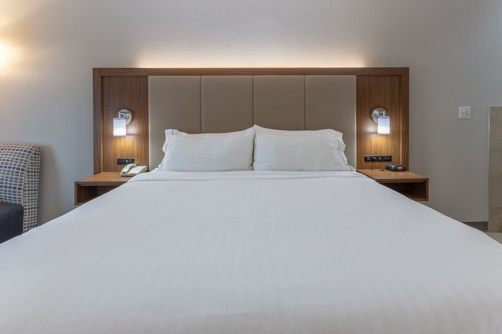 Holiday Inn Express INDIANAPOLIS - SOUTHEAST by IHG 2