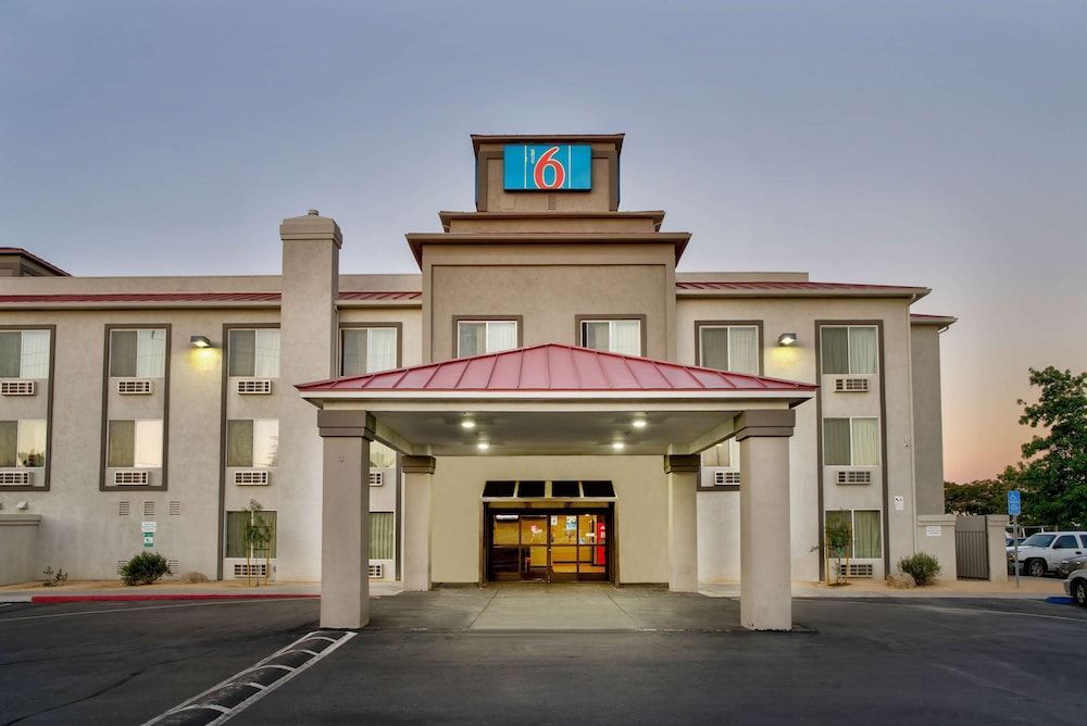 Motel 6-Hesperia, CA - West Main Street I-15 1