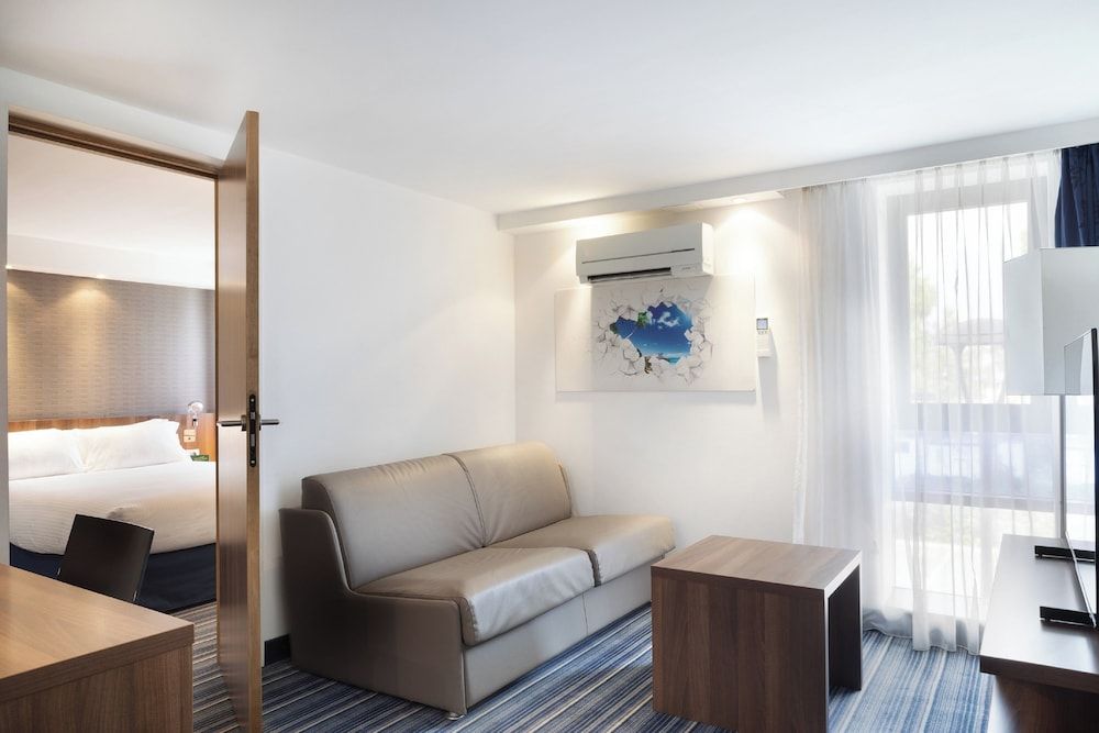 Holiday Inn MARSEILLE AIRPORT by IHG 1
