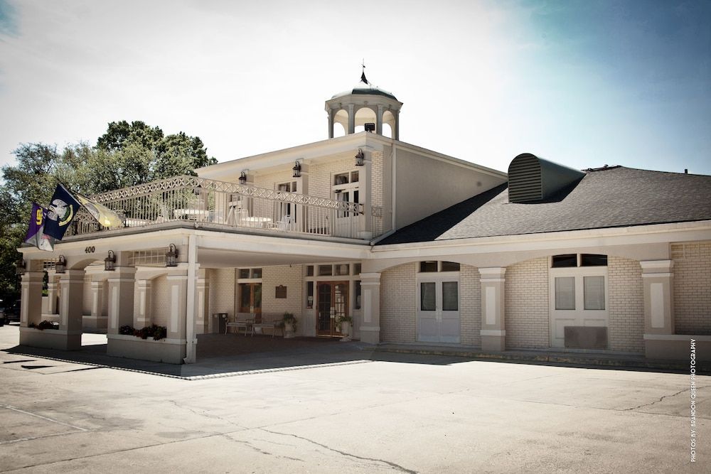 Carmel Inn & Suites 1