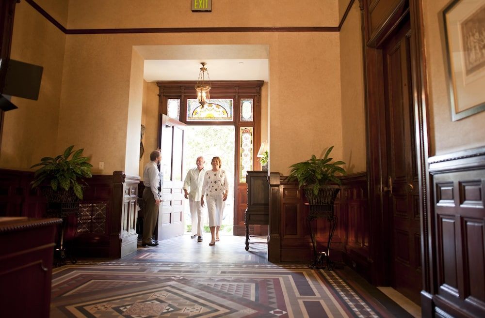 Wentworth Mansion 2